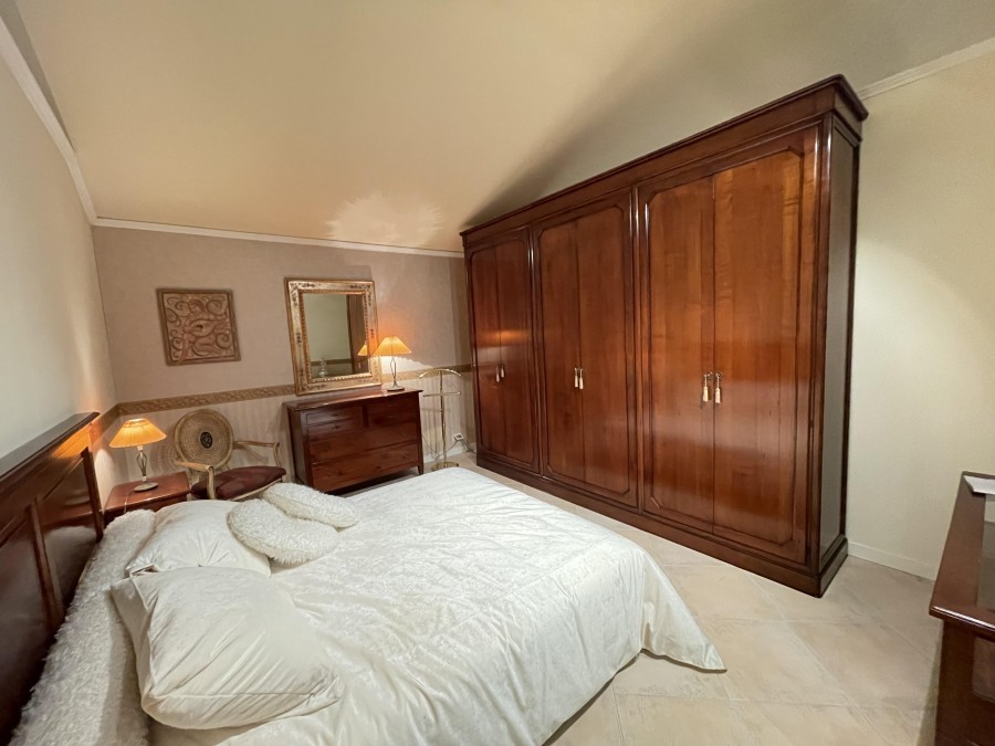 Camera da letto classica Grande Arredo Ciliegio