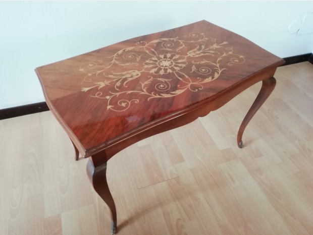 Tavolino classico Produzione artigianale Tavolino Intarsiato