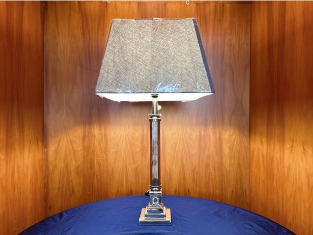 Lampada da tavolo classica Produzione artigianale Lampada da tavolo in sheffield
